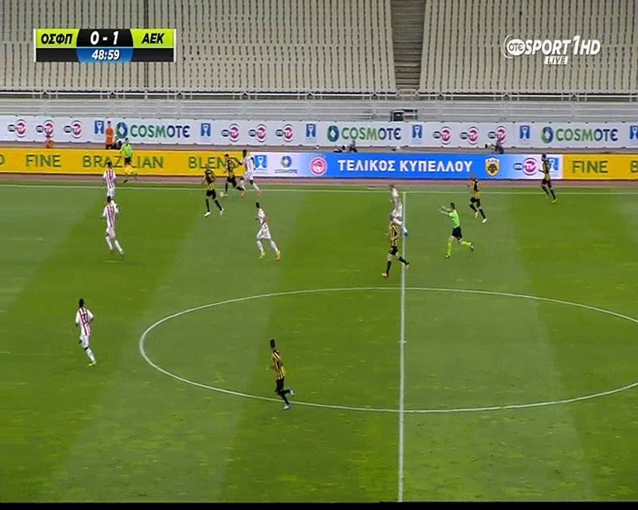 Ολυμπιακός - ΑΕΚ η φάση του Βάργκας