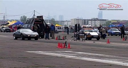 Chevrolet Corvette C4 Vs. Porsche 996 Turbo