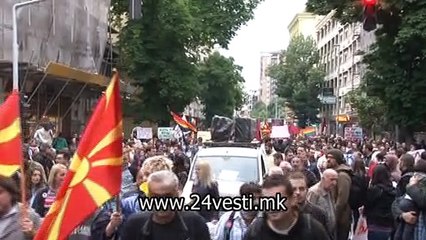 HRISTIJAN PROTESTI SARENA REVOLUCIJA 17 05