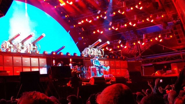 Final avec For Those About to Rock (We Salute You) AC/DC 16 mai 2016 à Werchter
