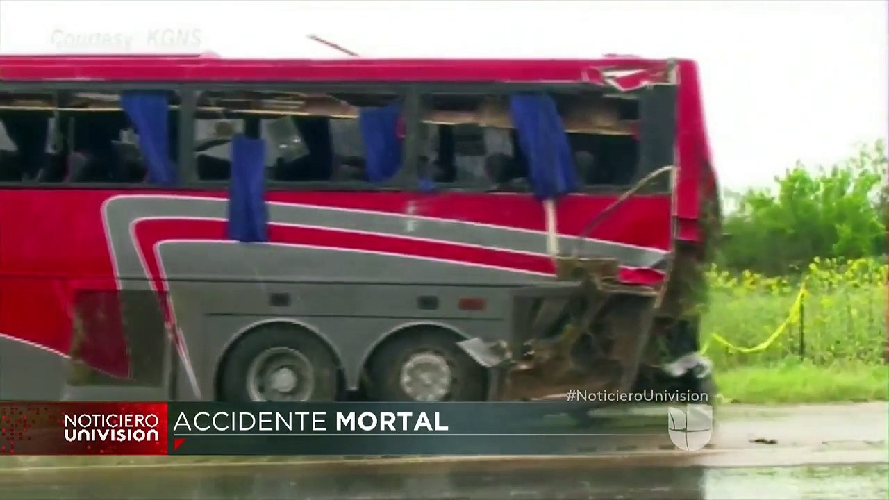 Un accidente de tránsito dejó un saldo de ocho muertos y varios heridos