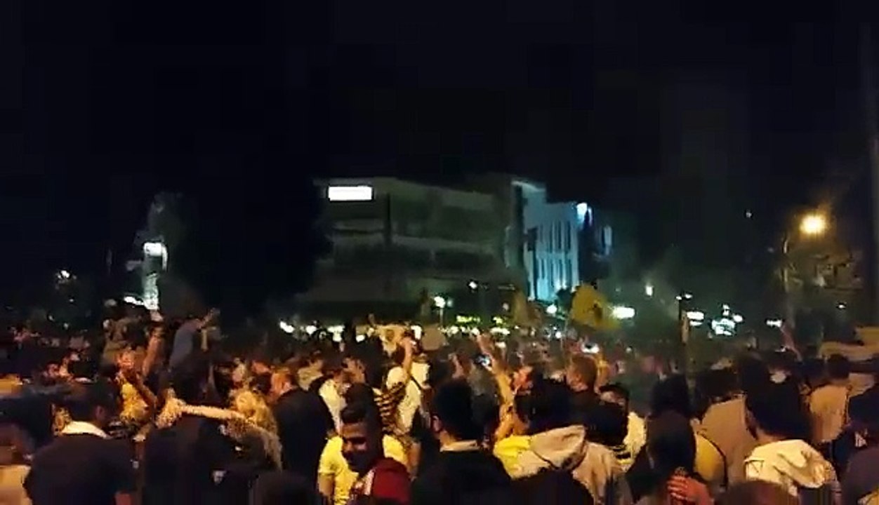 Νέα Φιλαδέλφεια αποθέωση