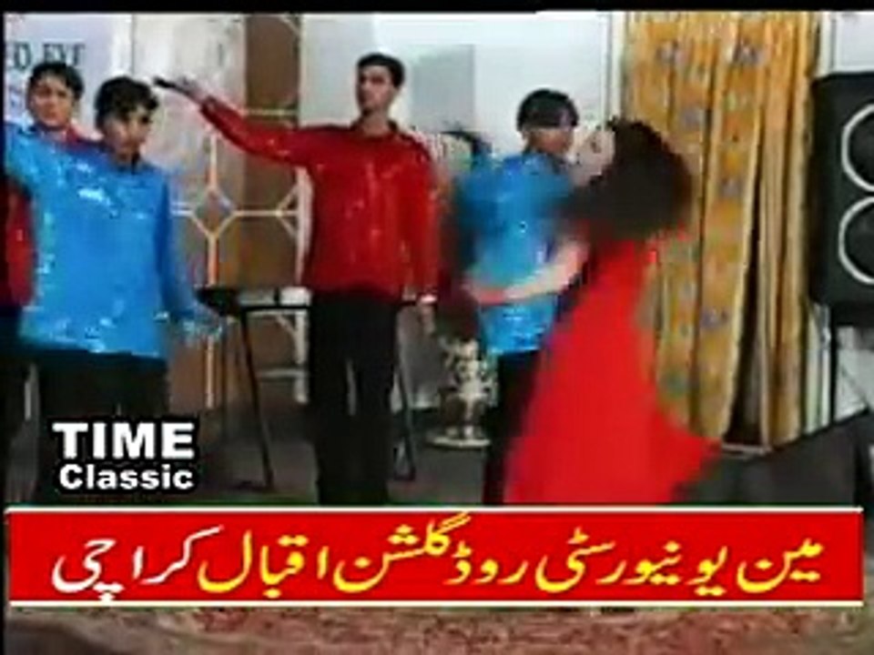 MUNDA KABOOTAR WARGA---MUJRA BY MEGHA---HD