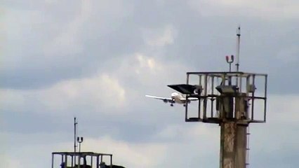 Pouso do Boeing 777-200 - N776AM ( Aeromexico ) em SBGR - dia 25-01-2012.MPG