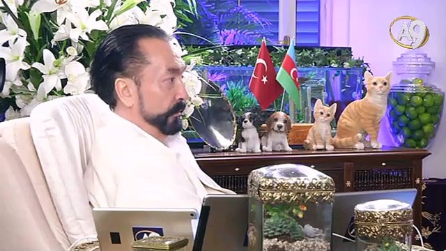 Sanatçılar, heykeltıraşlar, ressamlar değerli insanlar, her yerde kıymetlerinin bilinmesi gerekiyor.