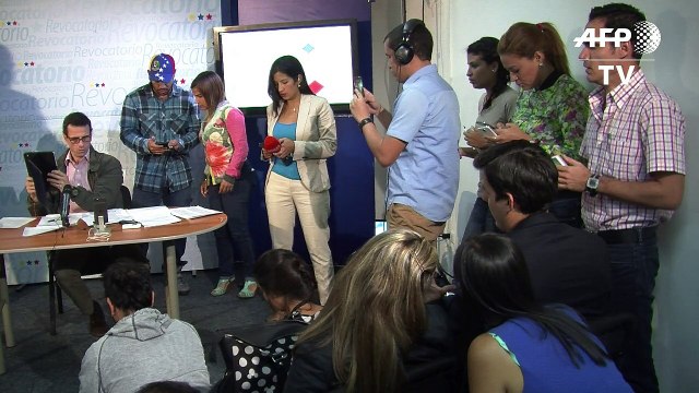 Capriles, a militares venezolanos: O la Constitución o Maduro