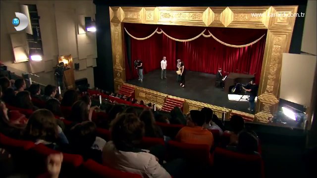 Komedi Dükkanı - Arkadaşım Hoşgeldin - Beni Görünce Tepinen İlk Kadınsınız