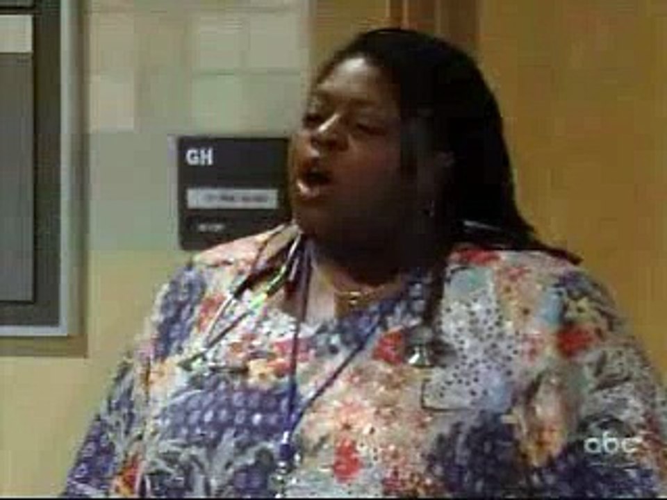 Maxie 6-24-09 *Maxie gets caught trying to break into Matt's office*