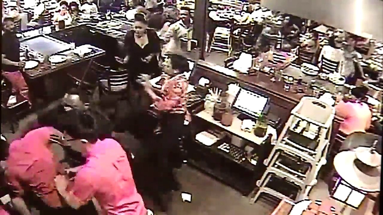 Grosse bagarre dans un restaurant Japonais
