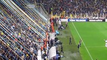 Ersun Yanal tezahüratları - Fenerbahçe tribününden yönetime mesaj.