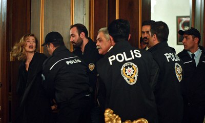 Hayat Şarkısı 15. Bölüm - Sessiz atın çiftesi pek olur!