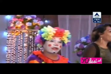 Yuvi-Twinkle Par Hua Hamla - Tashan-e-Ishq 18th May 2016