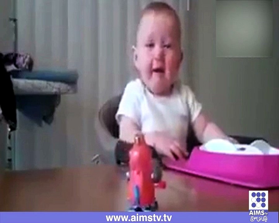 کبھی روتا ہوا کبھی ہنستا ہوابچپن