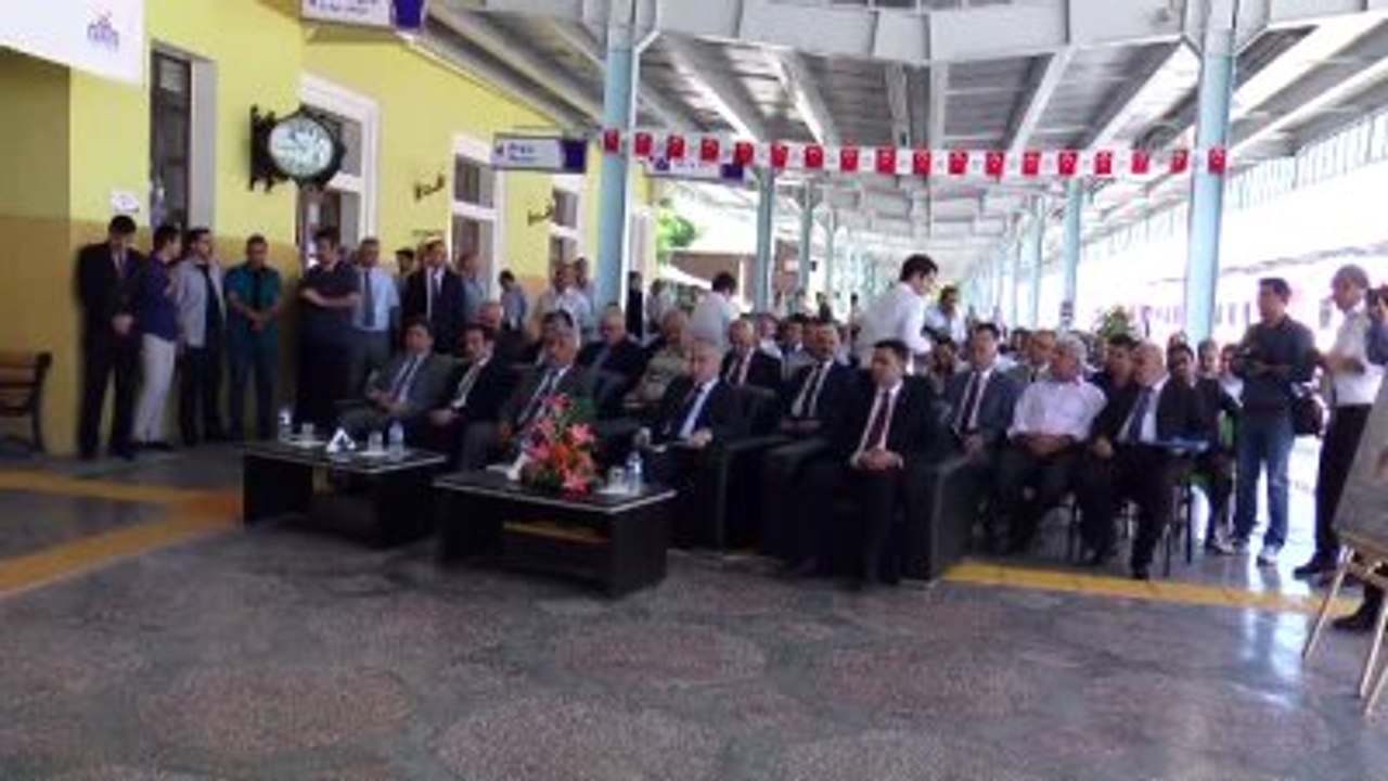 Vali Kamçı - Güvenlik Gerekçesiyle Adana Demirspor Takımının Kentten Ayrılması