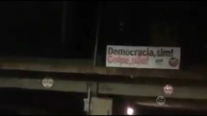 Prefeitura de SP será investigada por faixas contra impeachment de Dilma