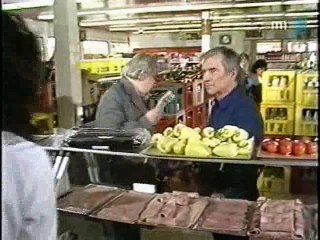 Szomszédok 321. Rész  1999 Augusztus 12