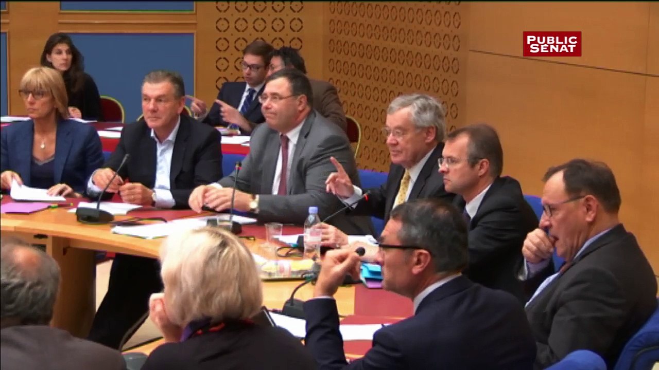 PDG de Total : « Si des lois sur la rémunération des patrons sont prises, les sièges quitteront la France »