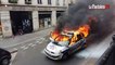 Des casseurs incendient une voiture de police à Paris