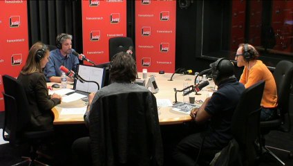 Des papouilles pour la "flicouille", le moment Meurice