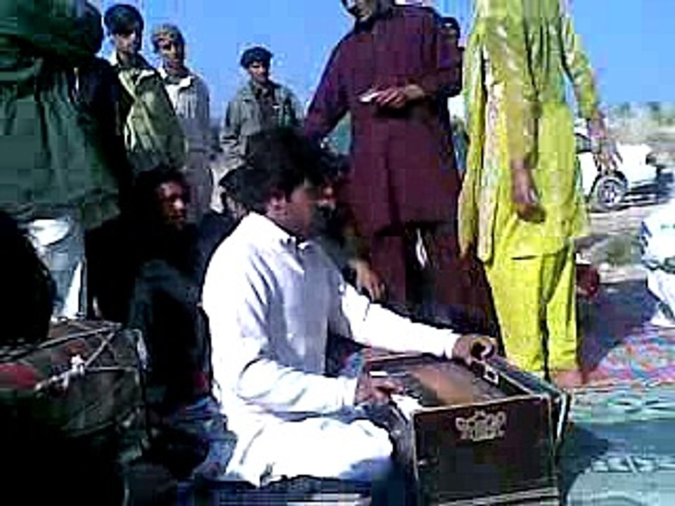 Allah khabra grana charta ba di shapa v da sta ghama ra sra v