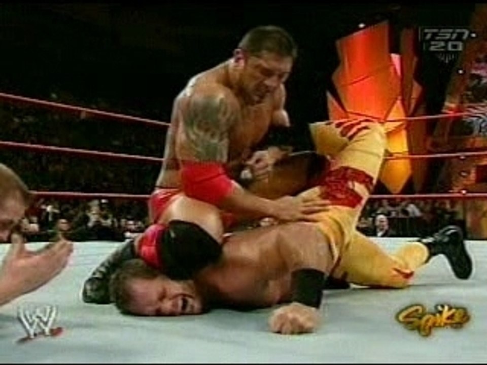 (Wrestling) Batista vs. Chris Benoit (RAW 3-1-2005) (WWE)