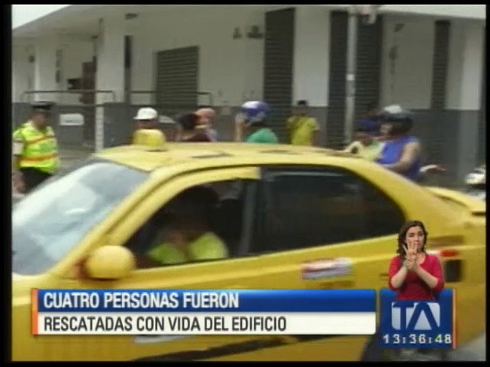 Cuaro rescatados con vida en  Portoviejo