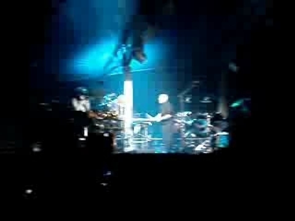 Concert Genesis PARIS Duet drums PhilCollins Chester Tompson