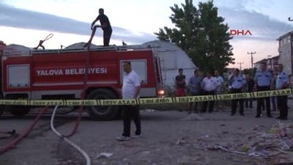 Yalova Meyve Halinde Çıkan Yangın Güçlükle Söndürüldü