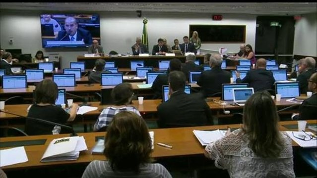 Waldir Maranhão é alvo de vaias na Câmara dos Deputados