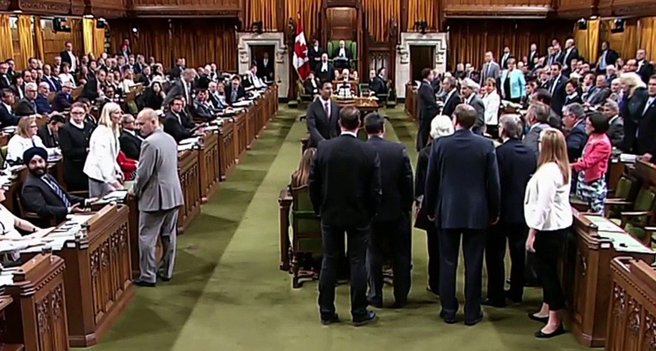 Bousculade de Justin Trudeau - Premier Ministre Canada