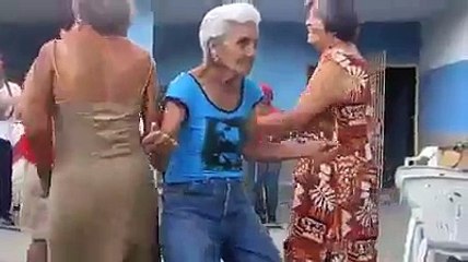 Old Lady dance Must watch