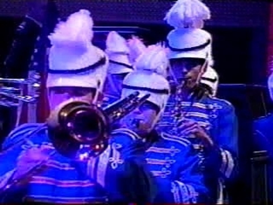 Marilyn Manson - The Beautiful People (Live at MTV Video Mus