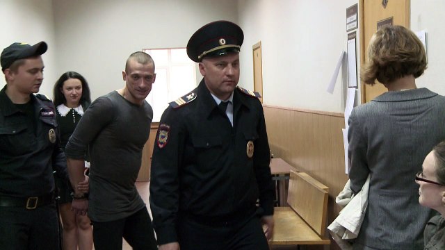 Moscou: ouverture du procès de l'artiste Piotr Pavlenski