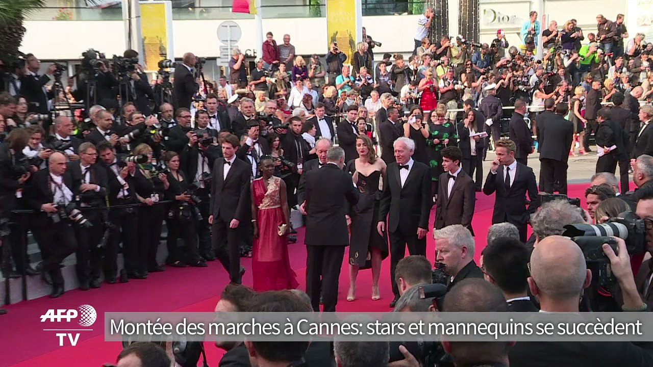 Cannes: stars et mannequins montent les marches