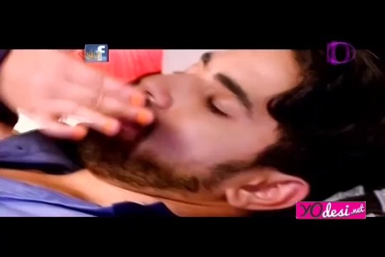 Jaal Mein Phase Yuvi-Twinkle - Tashan-e-Ishq 19th May 2016