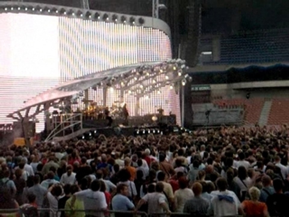 Genesis 30 juin 2007 Parc des Princes : Intro