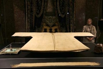 Samir: Dedem, Hırka-i Şerif İçin Yalı Teklifini Reddetti