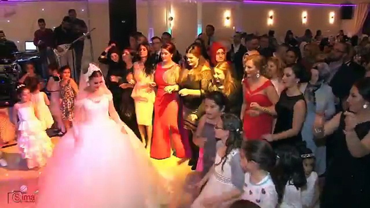 En çok izlenen gelin damat oyunu tavukları pişirmişem