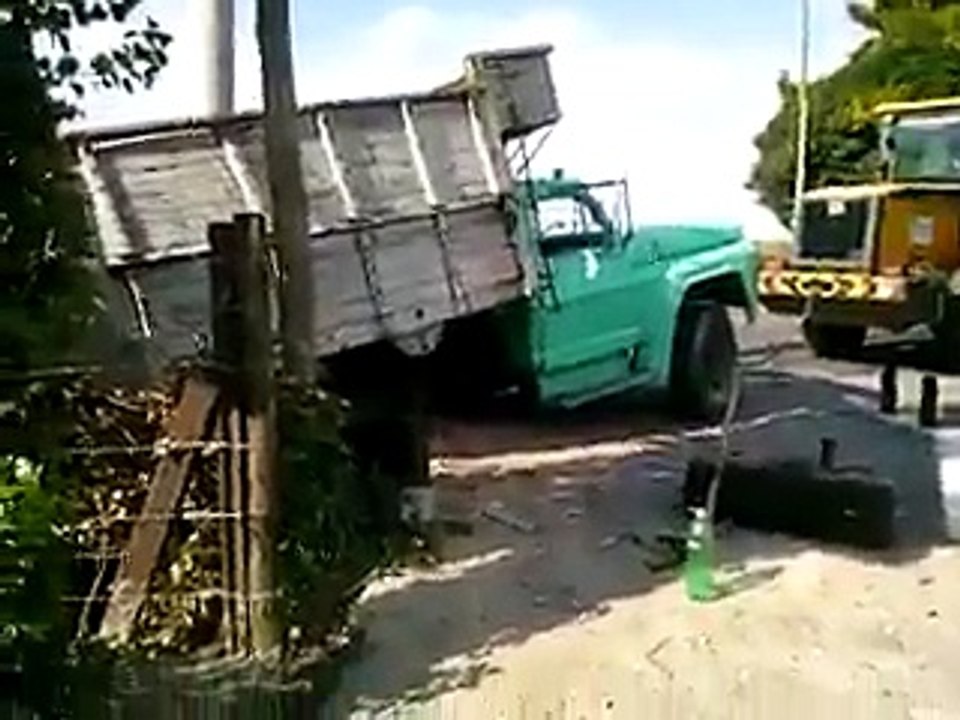 o trator resolve tudo