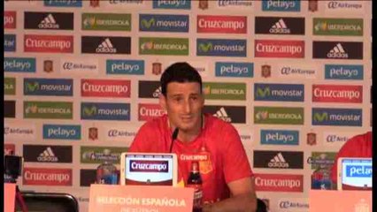 Aduriz: "Jugar aquí de delantero es un privilegio, un máster de fútbol"