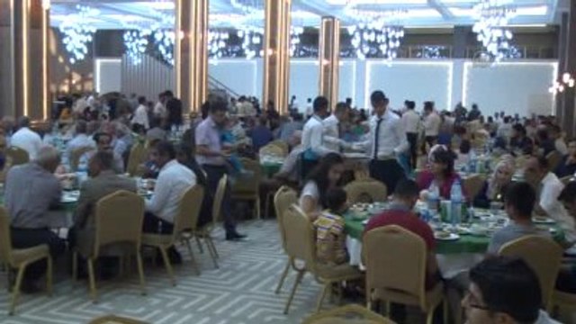 Adıyaman Valisi Demirtaş'a Veda Yemeği