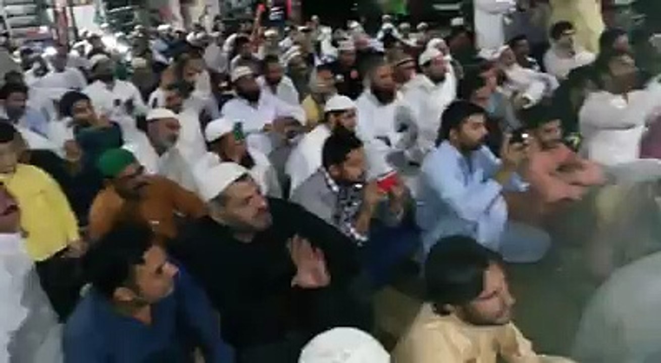 New Naat Of Qari Shahid Mehmood 2016 In UAE