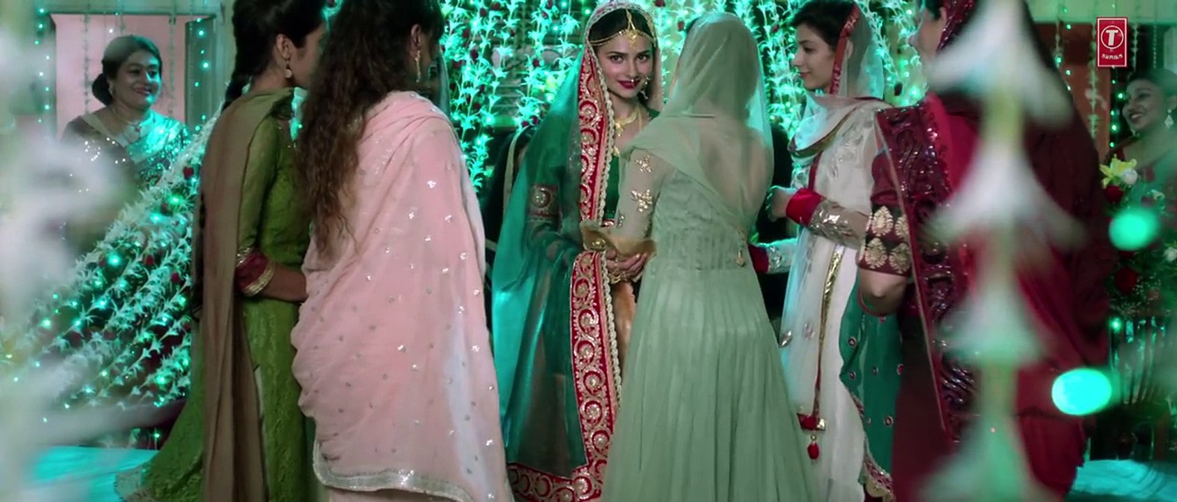 Itni Si Baat Hain Full Video Song - AZHAR - Emraan Hashmi, Prachi Desai - Arijit Singh, Pritam - YouTube