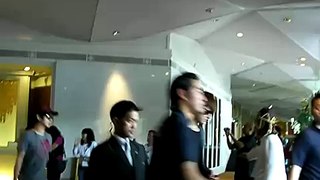 [FanCam] 28/11/2009 ZhouMi Yesung Henry DongHae ShinDong and Ryeowook @ Dusit Thani