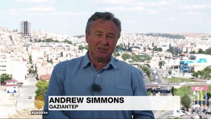 Syria civil war: Bombs hit Daraya after aid delivery