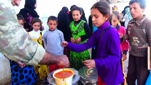 Displaced Syrian families from Manbij seek refuge in camps