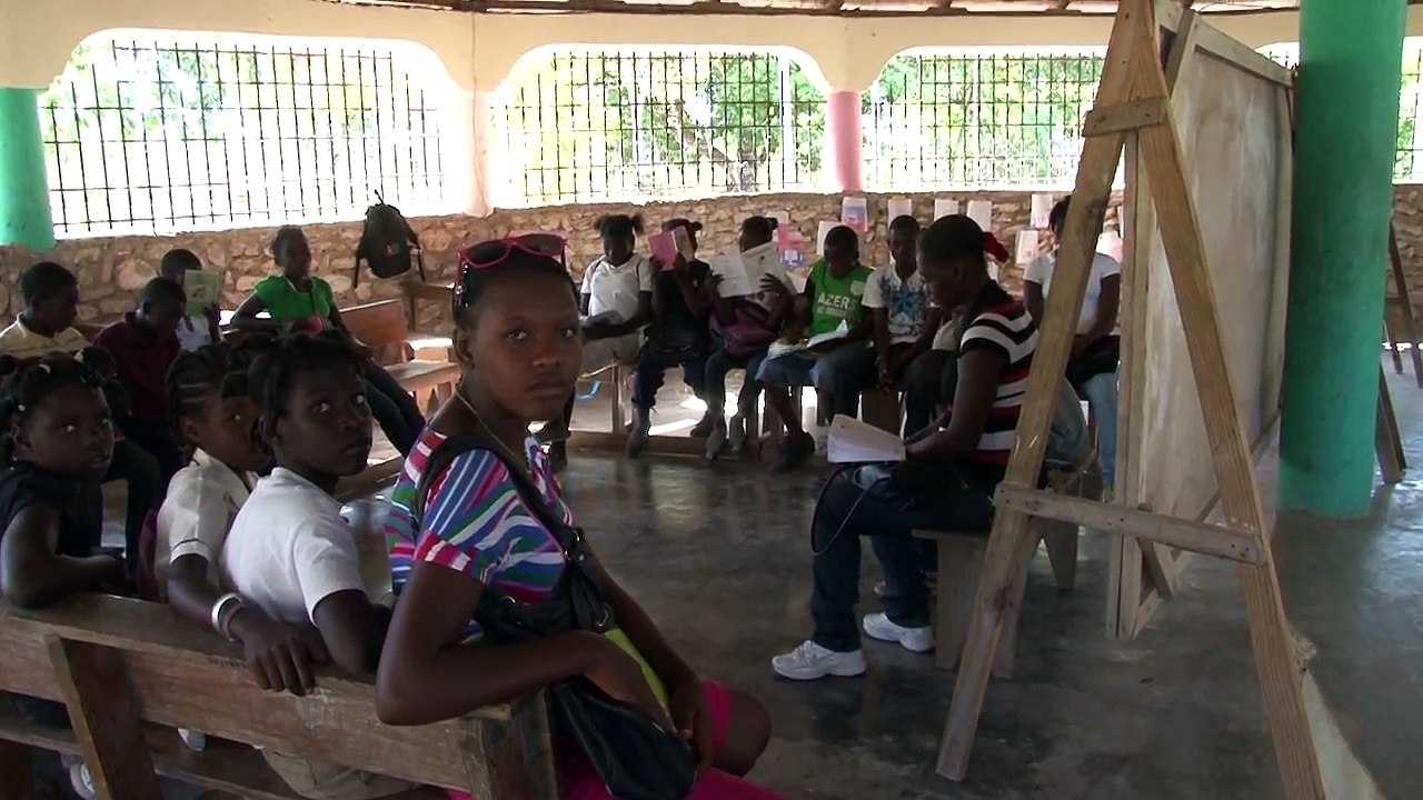 Chickens at the LKM Matènwa school