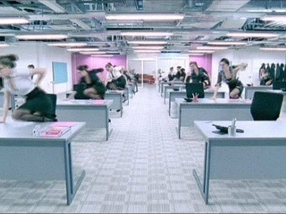 Camille Jones vs Fedde Le Grand