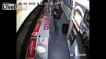 LiveLeak.com - Burglars Get Unexpected Surprise