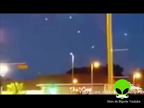 Alien - UFO brilhante em Milwaukee Wisconsin 2016 disco voador
